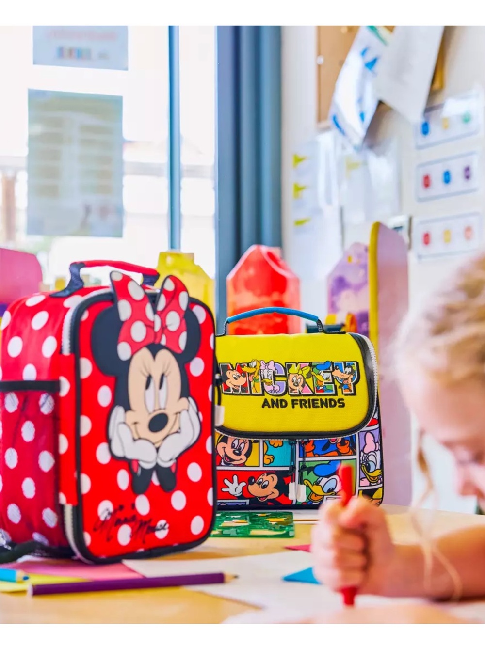 Minnie Mouse Lunch Box - Picture 3 of 5